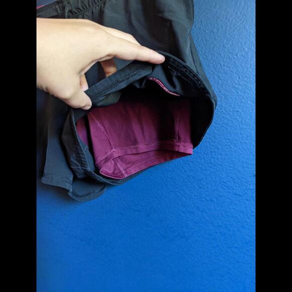 Nike DRI fit running shorts with built in spandex - Picture 2 of 4